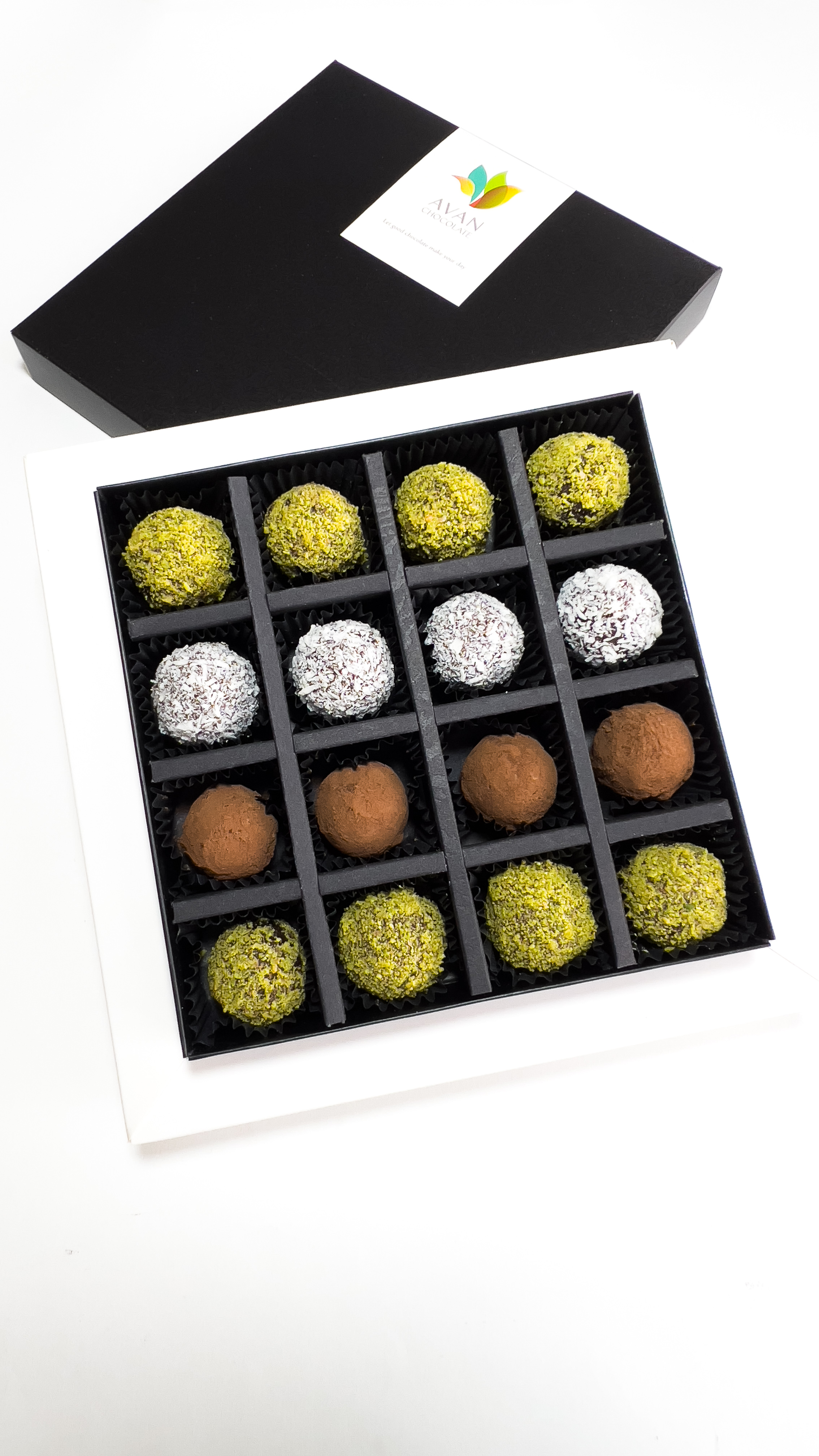 ترافل بلژیکی ساخته شده با شکلات ریئل (شکلات واقعی) از برند کلبوت